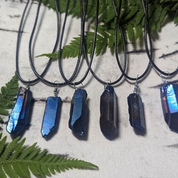 Aura quartz Necklace - Picture 5 of 5